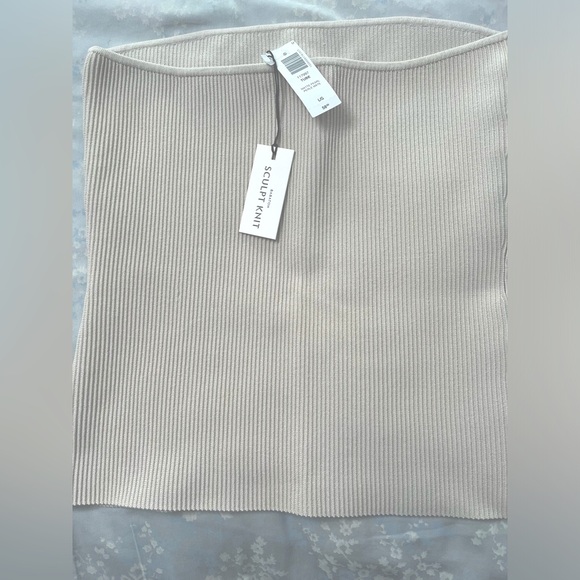 Aritizia Babaton Sculpt Knit Tube Top - Picture 4 of 6